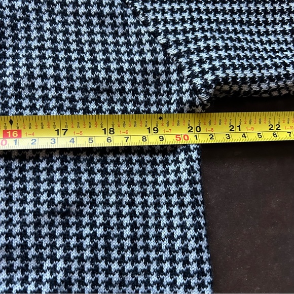 100% wool vintage cardigan- black and white houndstooth- jaeger- small - Picture 12 of 16